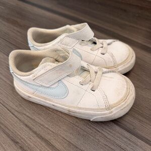 Nike Kids White and Light Blue Sneakers